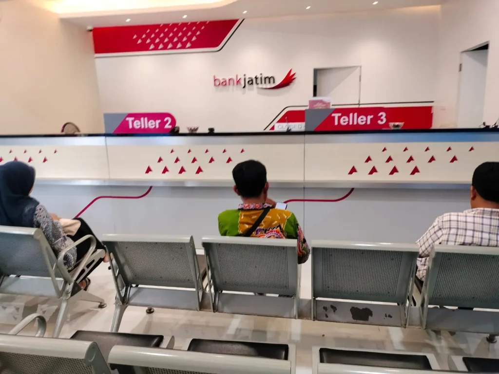 Bank Jatim Cabang Sumenep Lepas Tangan soal Kecelakaan Kerja